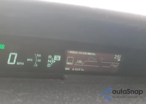 2013 Toyota Prius z USA, uszkodzony, nr VIN JTDKN3DUXD5562554